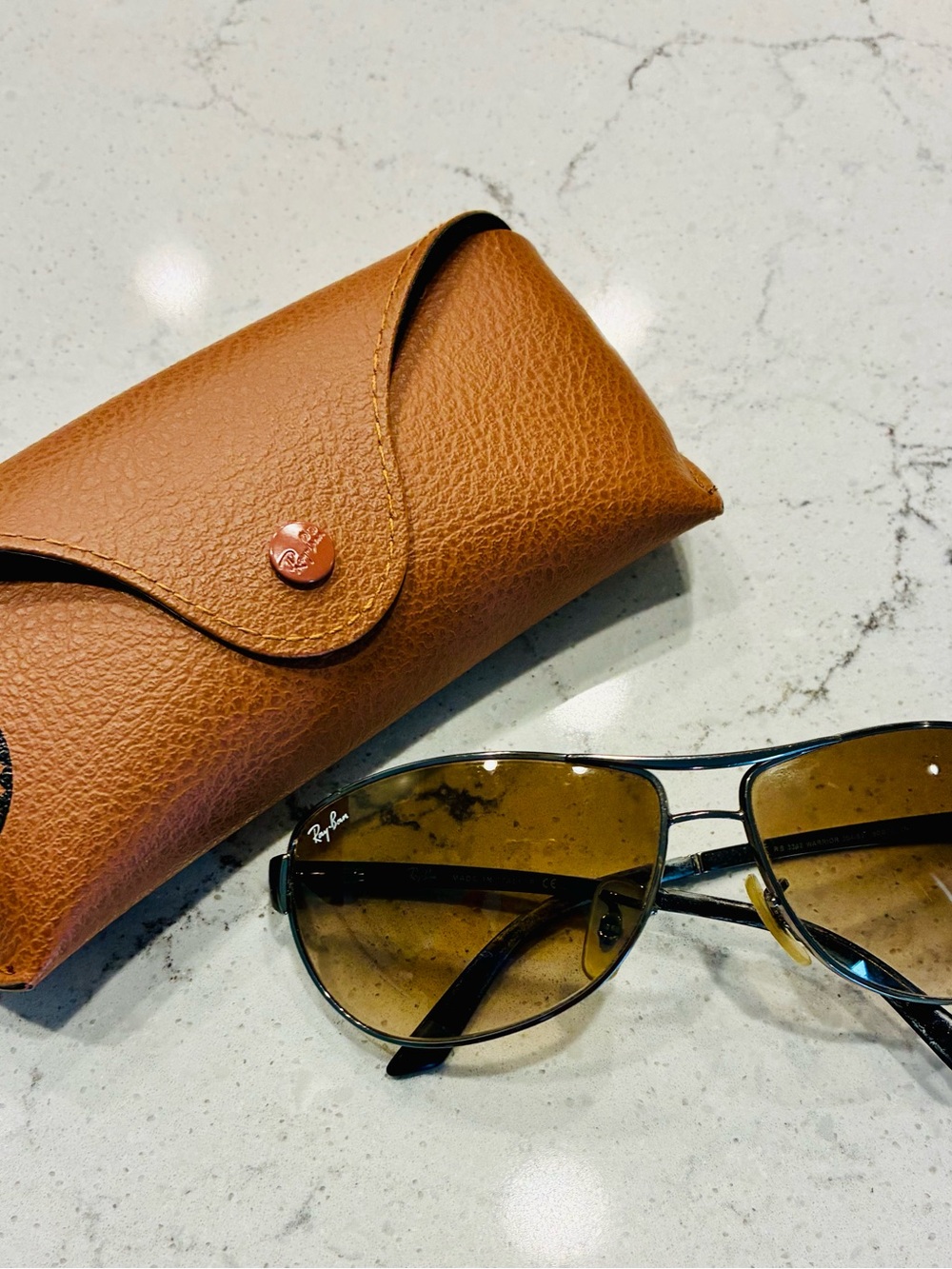 Ray-Ban Men’s Brown Lens Aviator Sunglasses with Brown Case